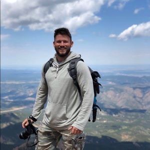 Meet your Posher, Dustin